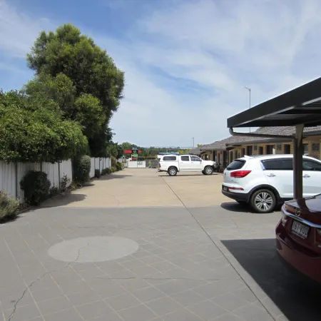 Cowra Crest Motel