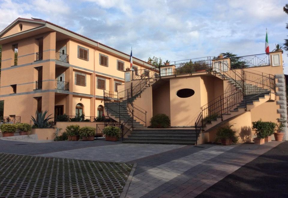 hotel overview picture