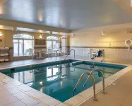 Comfort Inn & Suites Virginia Beach - Norfolk Airport - 2-Star
