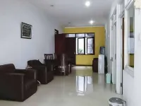 Aimer Guest House Syariah Mitra RedDoorz Hotels in Purwakarta
