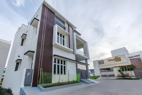 Iroomz Eco Brickmark Serviced Apartments