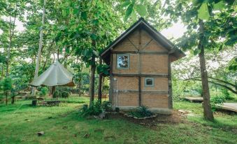 The River Runs Chiang Klang