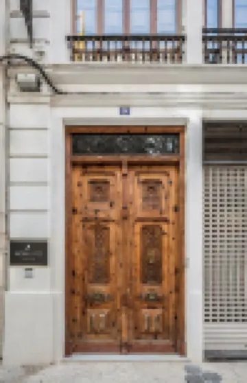 Mon Suites Benlliure Hotels near Font de la Plaça de l'Ajuntament