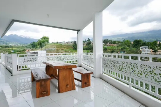 View dari Sazara Hotel