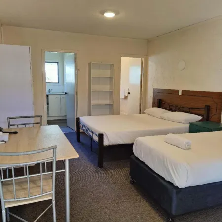 Kings Court Motor Lodge