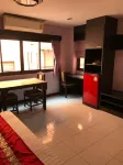 Zip Hotel & Restaurant - Airport Shuttle