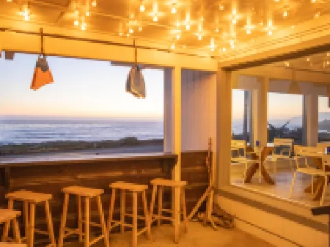 Cambria Beach Lodge