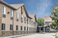 Super 8 by Wyndham Redding Hotels in Anderson