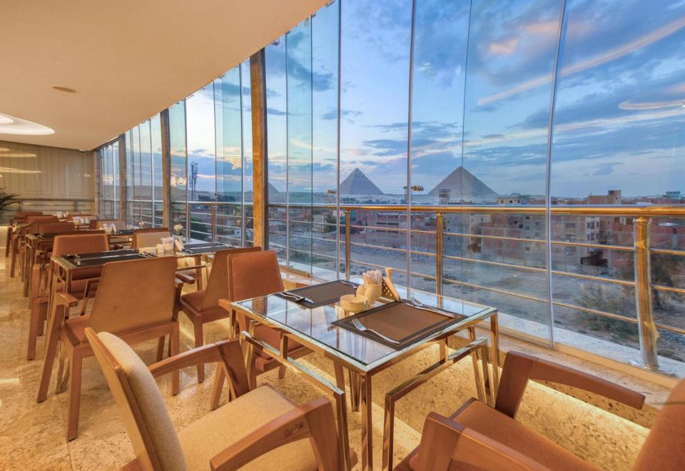 Pyramids Plateau Hotel 객실