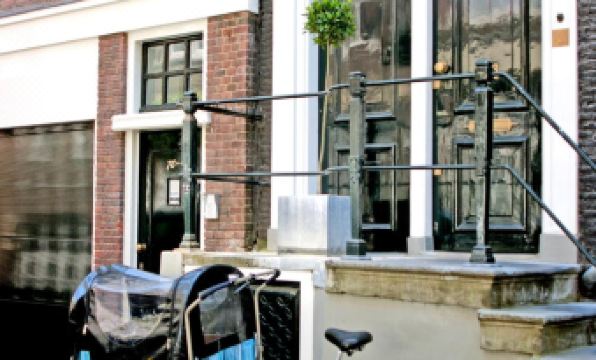 Commune Suites
