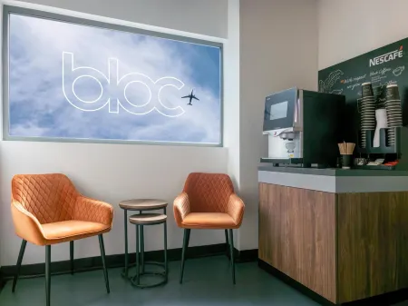 Bloc Hotel London Gatwick Airport Отели в г. Копторн