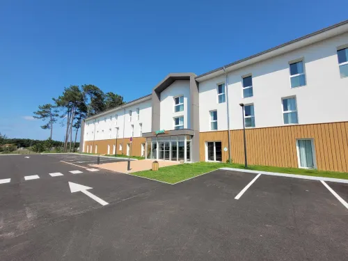 Greet Hotel Castets Coeur des Landes Hotels in Lesperon