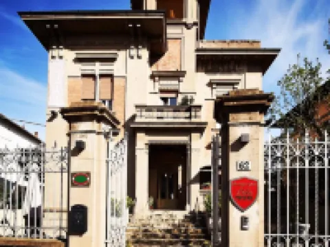 ヴィラ タワー イン ピサのホテル