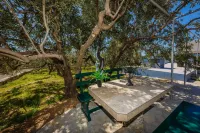 Luxury Private Villa Complex with Pool and Jacuzzi - Villas