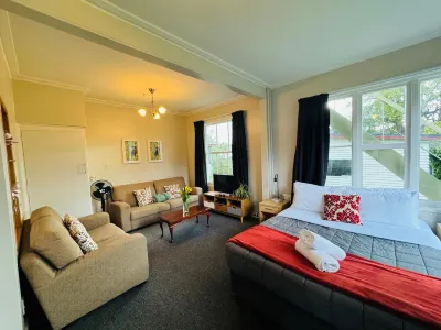 The Nurses Home Hotel a 