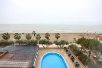 Hotel Majestic - Pools