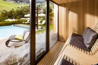 Boutique & Fashion Hotel Maciaconi - Gardenahotels - piscina