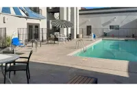 Motel 6 Tucson, AZ Airport Kino Sports Complex - Kolam Renang