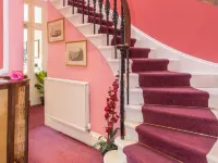 Menzies Guest House Hotels near Bruntsfield