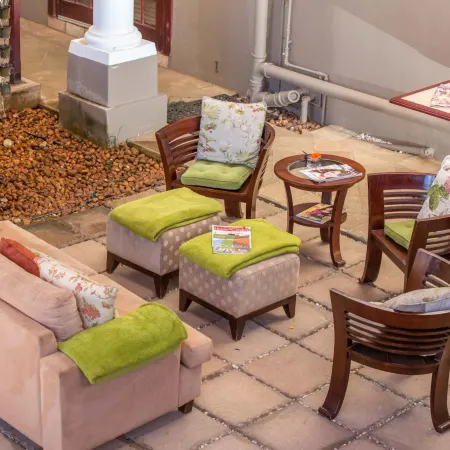 Spacube Luxury Suites and Spa