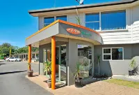 A'La Vista Motel Hotels in 