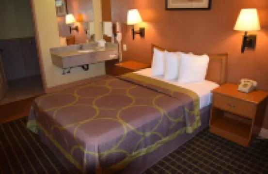 Super 8 by Wyndham Azusa