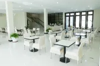 Crystal City Hotel