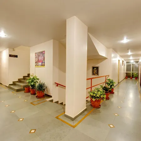 Hotel Rajpurush Отели в г. Колхапур
