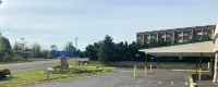 Baymont by Wyndham Petoskey - parking