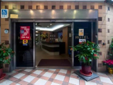 Just live inn - New Dahua Hotels in Keelung