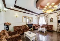Gold Hotel