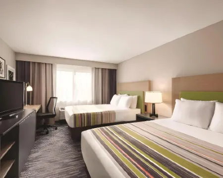 คันทรีอินน์แอนด์สวีทส์ บายเรดิสัน นอร์ทฟิลด์ MN โรงแรมในNorthfield