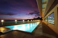 The Queeny Hotel a Consua