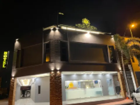 Royale City Hotel