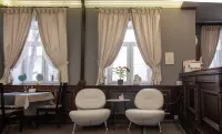 Orange House Hotel - Dağ Manzaralı