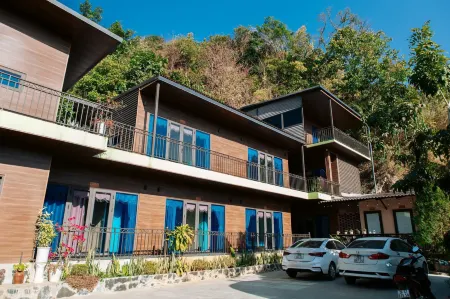 BG Stone Bungalow Отели в г. Район Мокчау