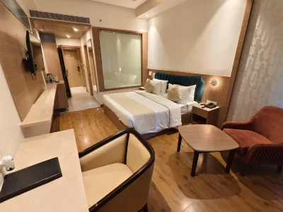 Hotel Golden Orchid Hotels near Residency Museum