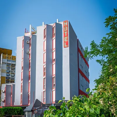 Art Hotel Simona Hotels near West Park
