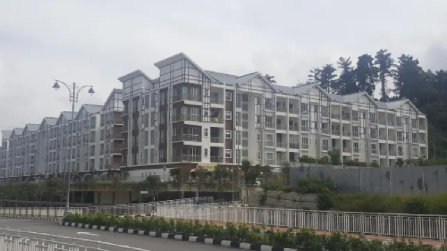 My Home Apartment @ Golden Hills