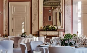 Hotel Altus Palace - Destigo Hotels