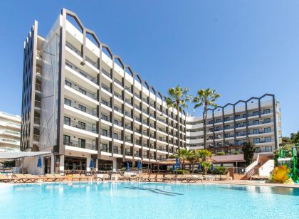 Golden Avenida Family Suites 4 Sup