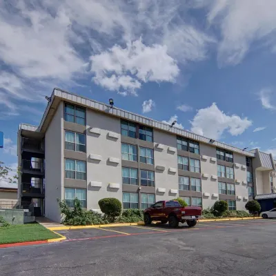 Motel 6 Fort Worth, TX - Downtown East Các khách sạn gần Tòa nhà Thistle Hill