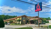 Motel 6 Huntsville, Al University Dr. - 2 stjerner