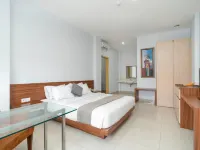 Life Hotel Pekanbaru City Center Hotels near Siak River