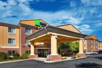 Holiday Inn Express & Suites Lancaster-Lititz