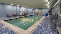 Holiday Inn Express & Suites Detroit - Farmington Hills