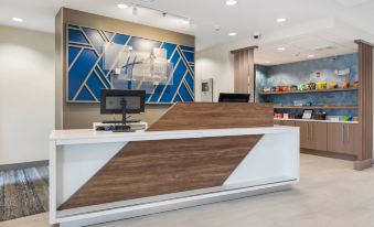 Holiday Inn Express & Suites Peru - Lasalle Area