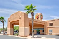 Super 8 by Wyndham Casa Grande