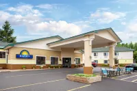 Days Inn by Wyndham Marquette Hotels in Marquette