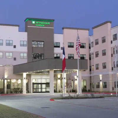 Wyndham Garden College Station Hotels near Central Park